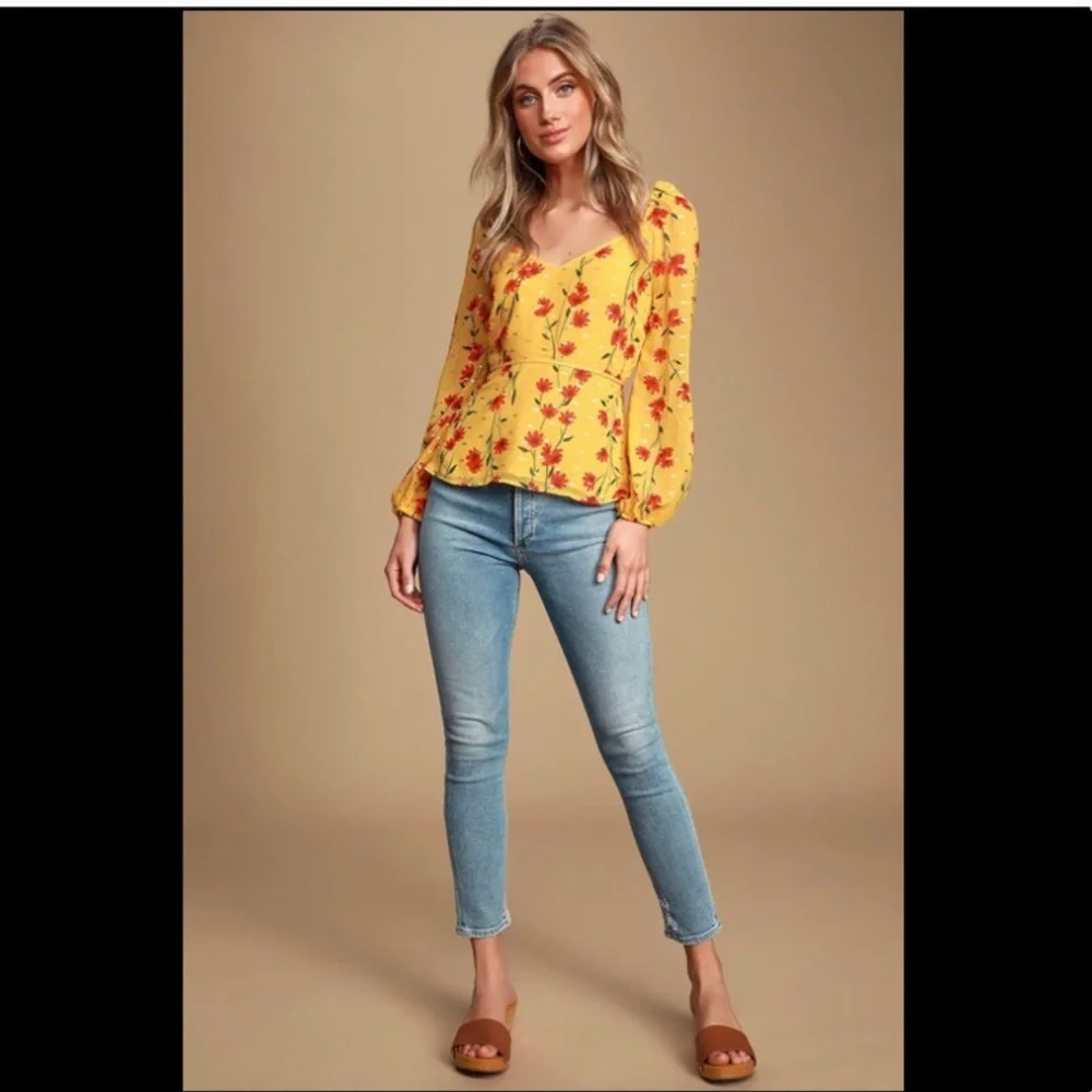 LULUS Raelyn Peplum Floral Blouse Size L - Picture 3 of 12